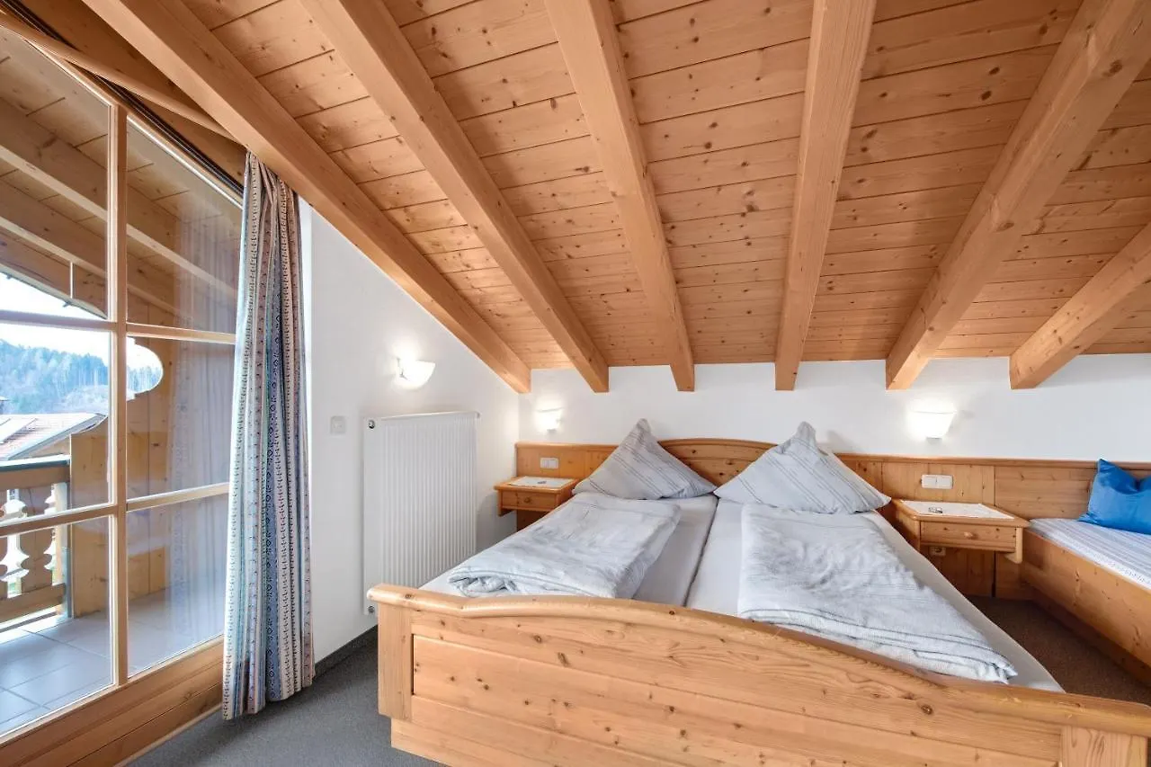 Petrushof Ferienwohnung Hochplatte Oberwoessen